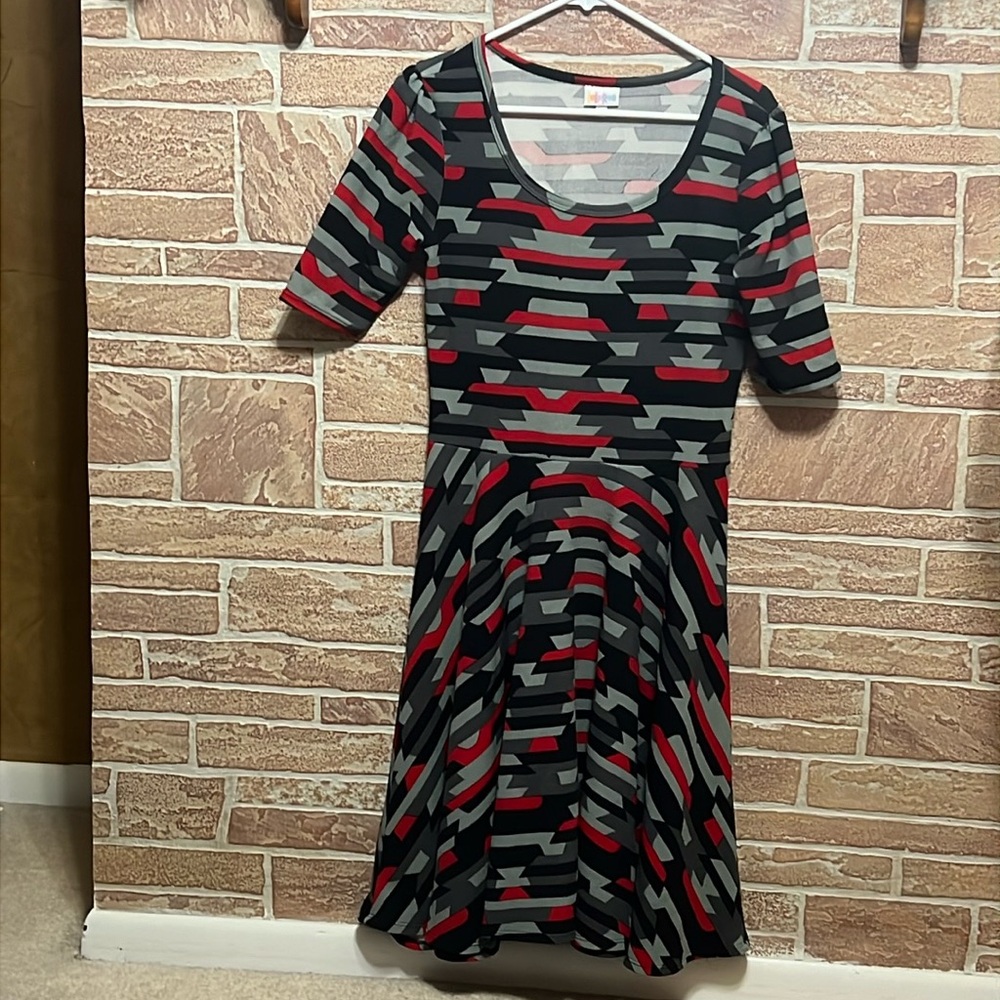 LulaRoe Women’s Geometric Patterned Dress. Medium